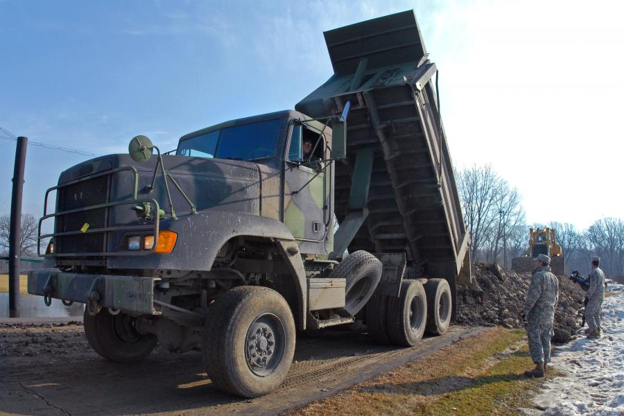  Freightliner M917A2 2000 года  (фото 1 из 3)